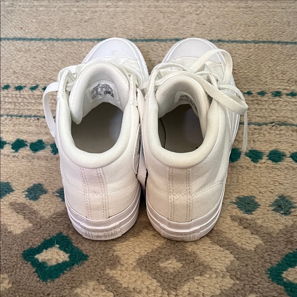 Converse - Picture 3 of 4